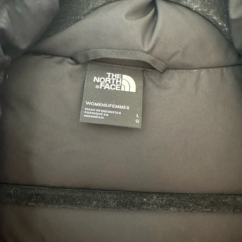 The North Face Women's Arctic Parka - Picture 7 of 11